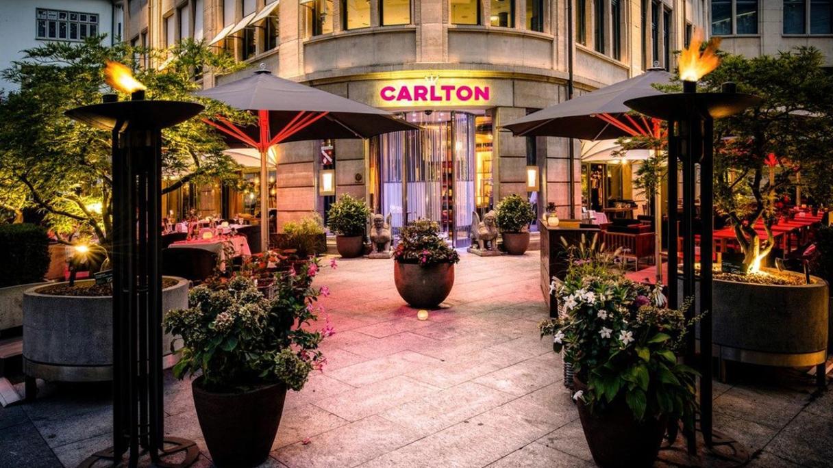 Carlton Restaurant: Aussensicht