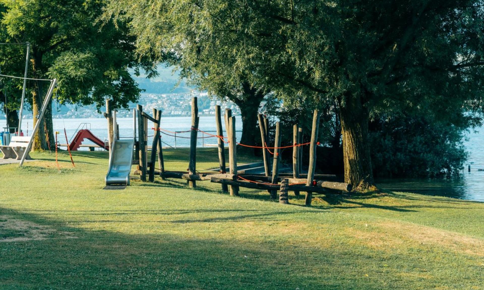 Seebad Lattenberg Stäfa Spielplatz