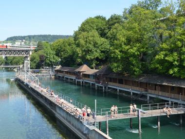 Stabilimento fluviale Unterer Letten: nuotate e divertimento nei pressi di Zürich-West 