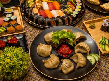 Sushi & Momo Schiff Hensa