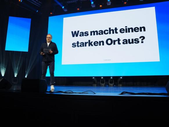 Referent Marcel Stoffel am Tourismus Forum Zürichsee 2026